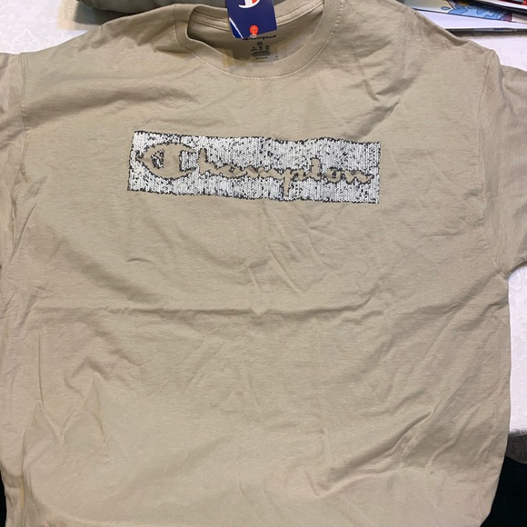 Champion T-shirt NWT - Picture 3 of 4